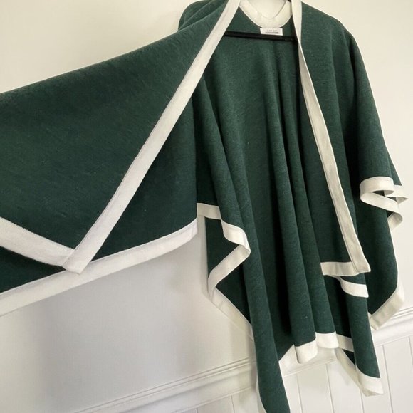 Game Day Green Wrap Women's Wearable Blanket Sweater Poncho One Size EUC L1 - Picture 5 of 8